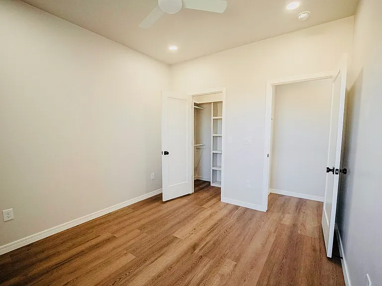 19001 Sierra Madre Dr — Photo 26