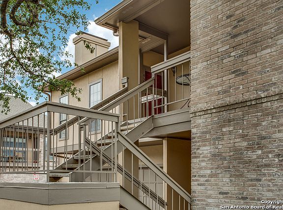 4th image of 11839 Parliament St APT 923