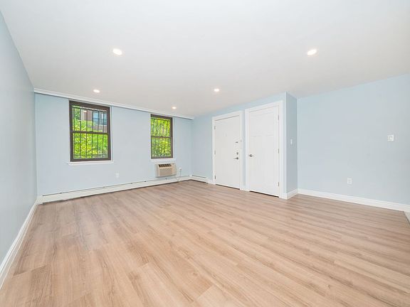 3rd image of 6 E 118th St Fl 2