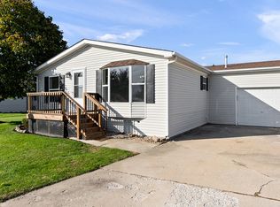 638 Bluebird Cir #A, Sandwich, IL 60548