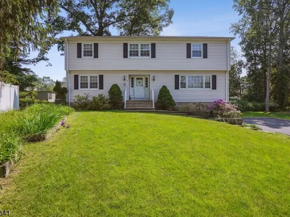 2 Llewellyn Ct, Hanover Twp., NJ 07981