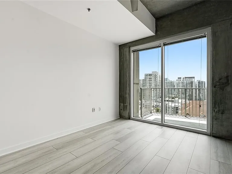 943 Peachtree St NE #1210 — Photo 12