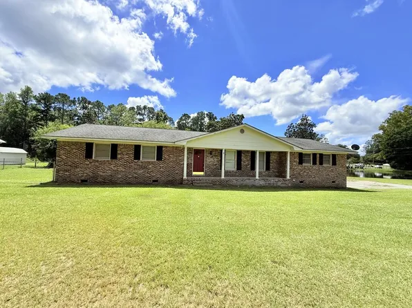 2002 Golden Rd W, Tifton, GA 31793