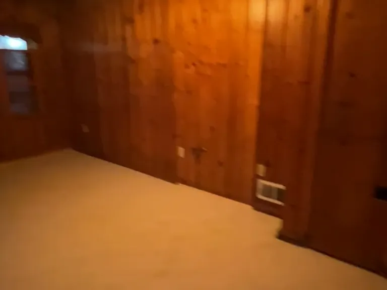 1909 Phelps Dr — Photo 5