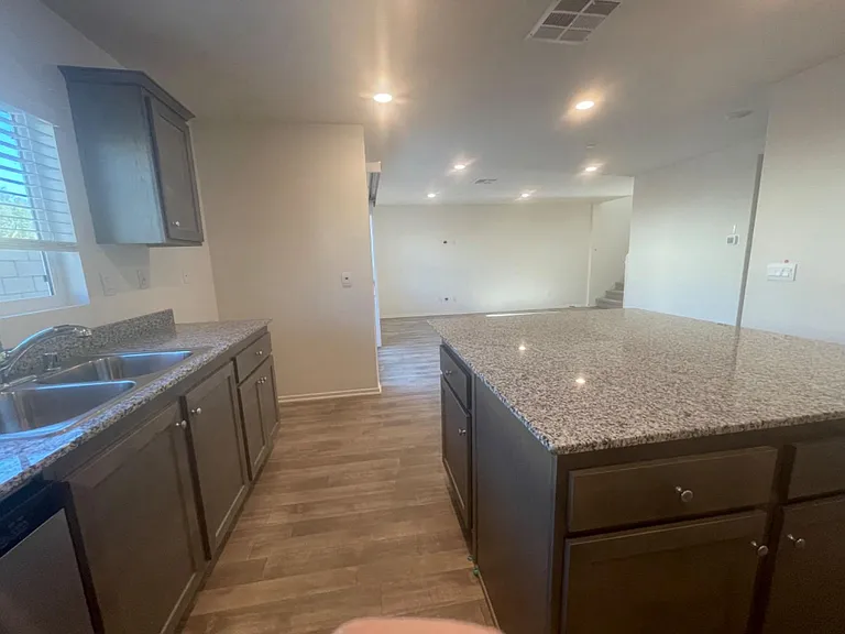 30906 Challenger Ct — Photo 11