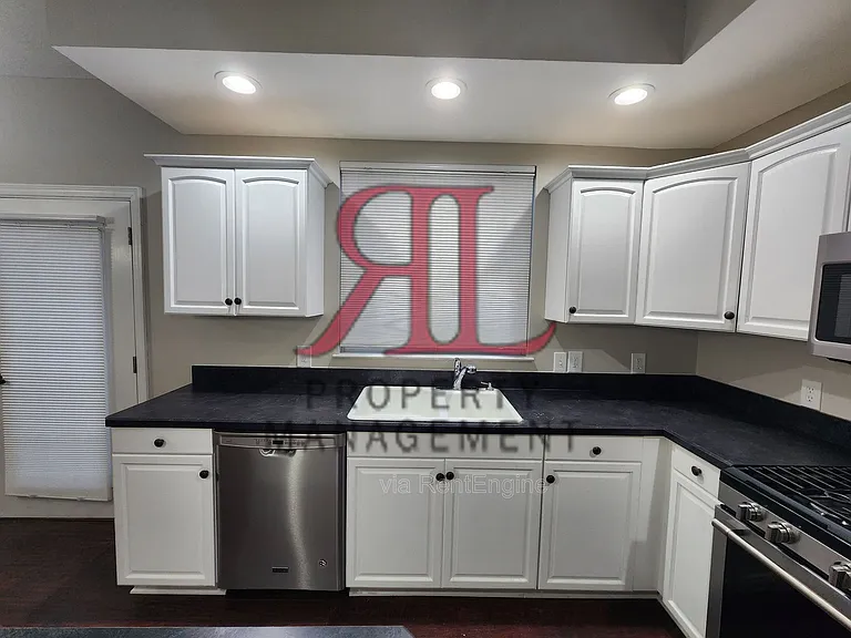 6716 Bethany Dr — Photo 14