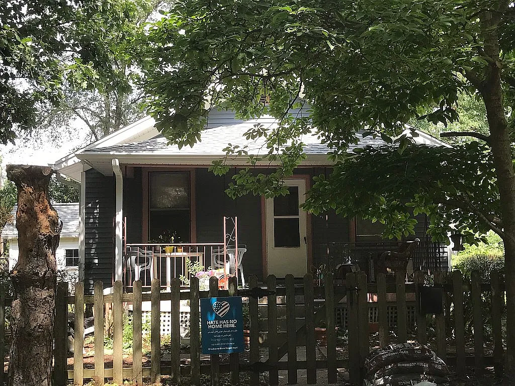 908 E California Ave photo 1