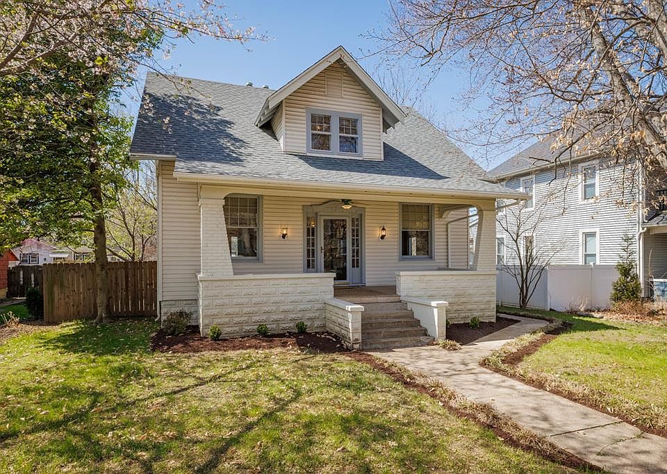 1304 Locust St, Owensboro, KY 42301 Zillow