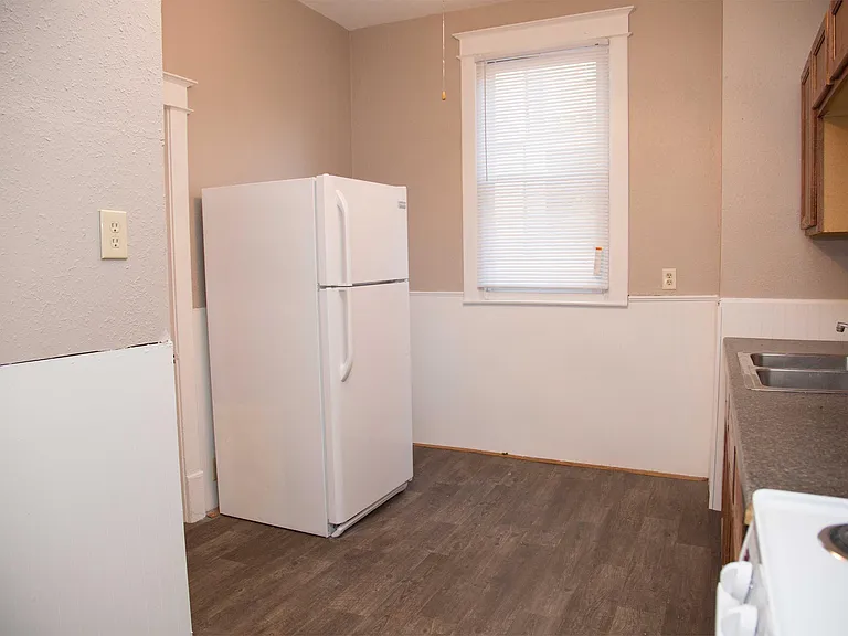285 Cardiff St — Photo 18
