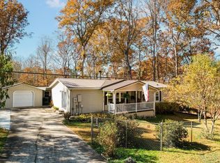 1776 Riverbend Rd, Franklin, NC 28734