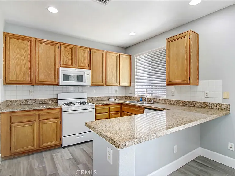11841 Gage Dr — Photo 5