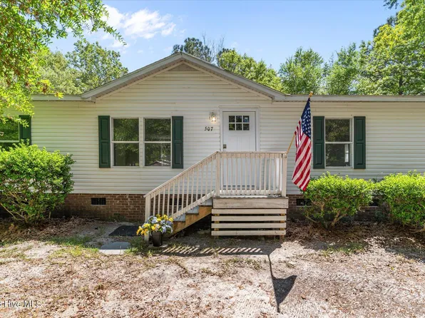 507 Mulligan Way SE, Bolivia, NC 28422