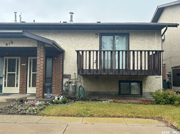 416 Heritage Drive #4, Estevan, SK S4A 2N4