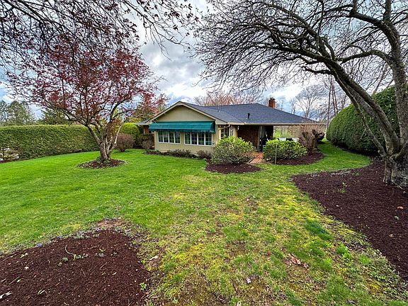 4th image of 317 Highland Cir