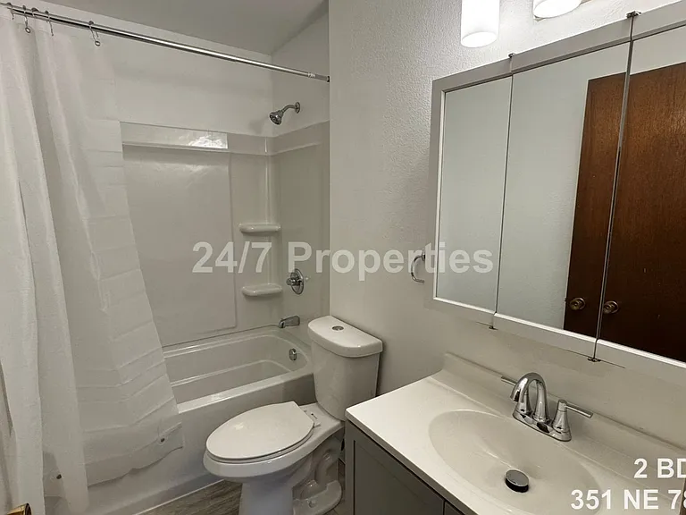 351 NE 78th Ave — Photo 9
