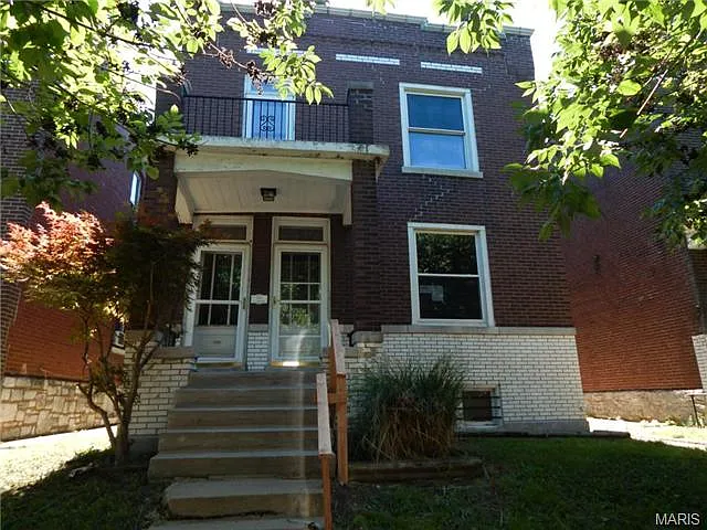 3618 S Compton Ave photo 1