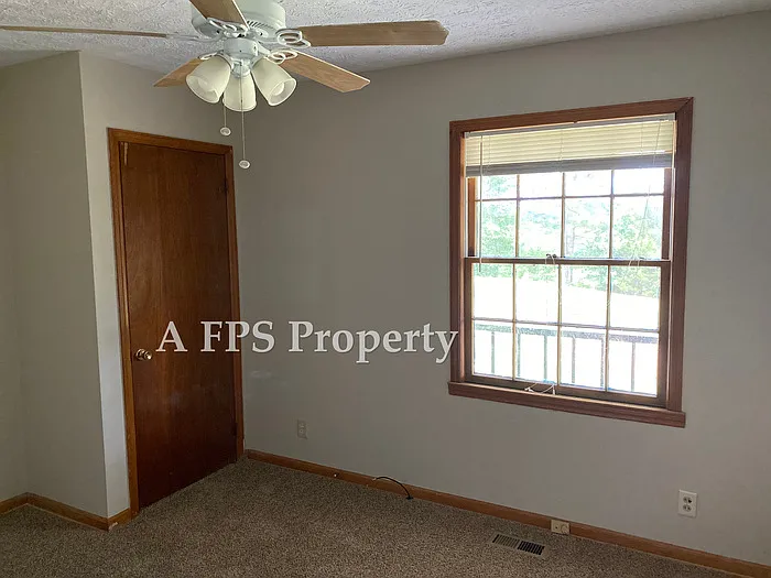 583 S Holcomb Rd SW — Photo 28