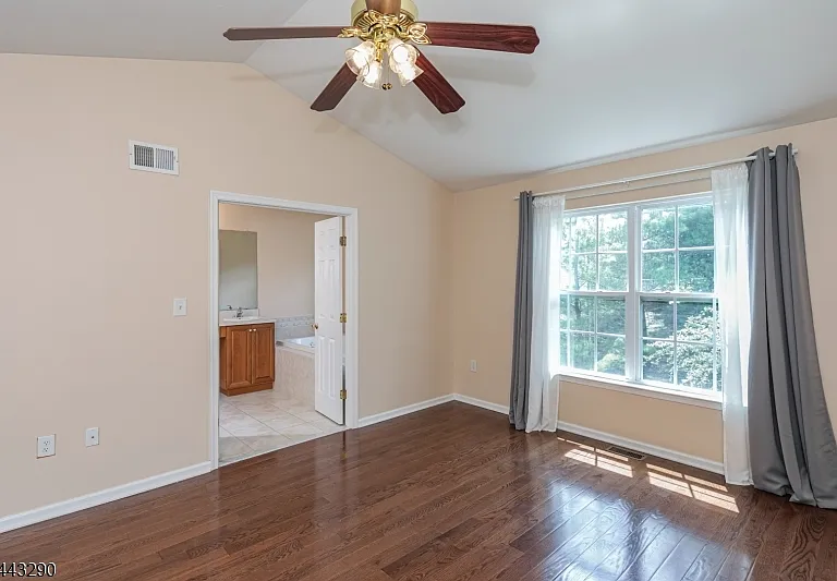 40 Kennedy Ct — Photo 18