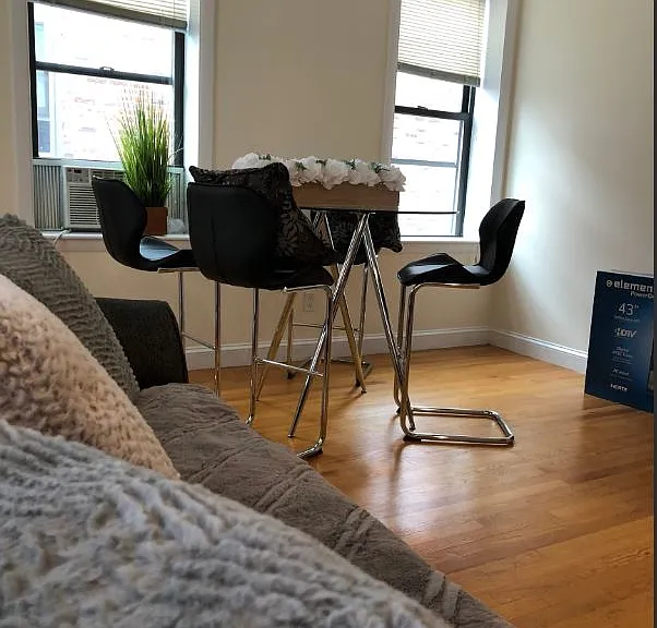 90 Saint Botolph St #10 — Photo 1