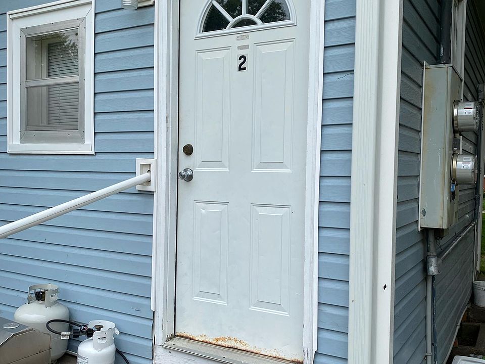 1st image of 411 W 24th St #2