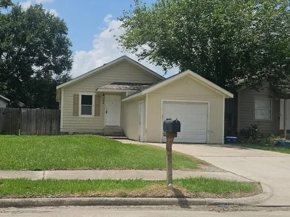 11919 Kingslake Forest Dr, Houston, TX 77044