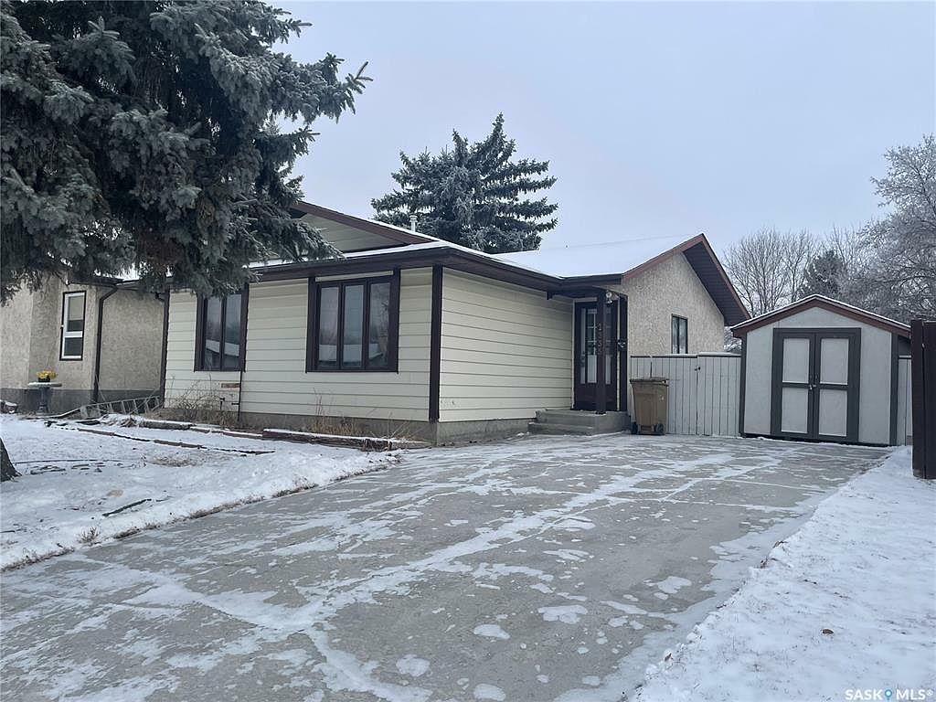 1335 Fleet St, Regina, SK S4N 5R4 Zillow
