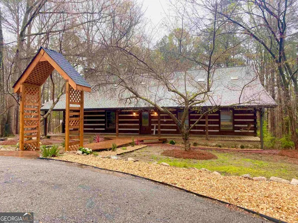 145 Lucys Pl, Fayetteville, GA 30215