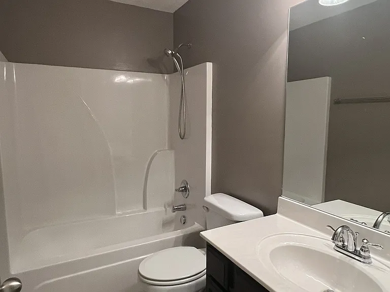 904 Azeri Ave — Photo 23