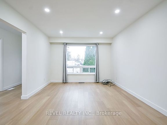 4th image of 44 Parkside Dr