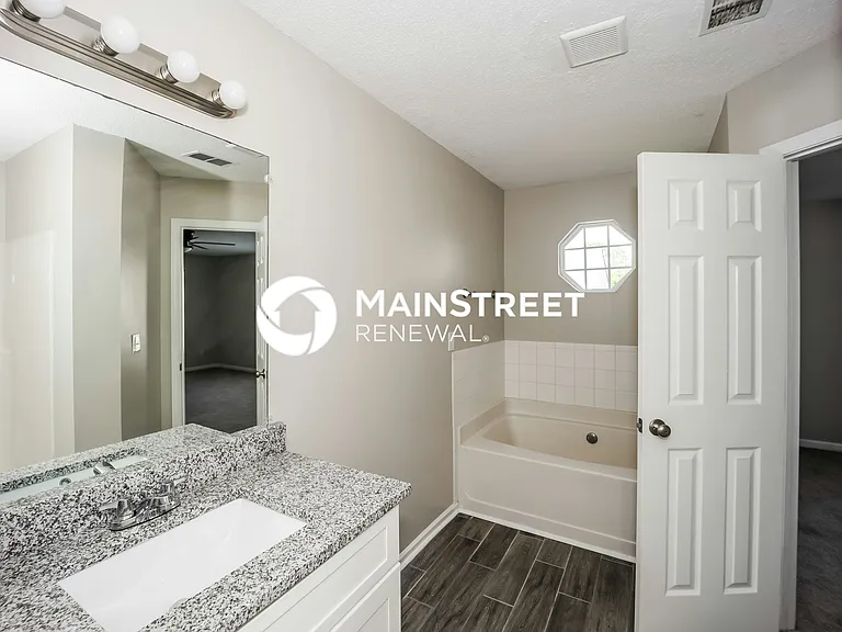 Main Bathroom