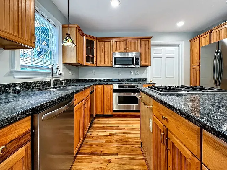 8651 Nesslewood Rd — Photo 10