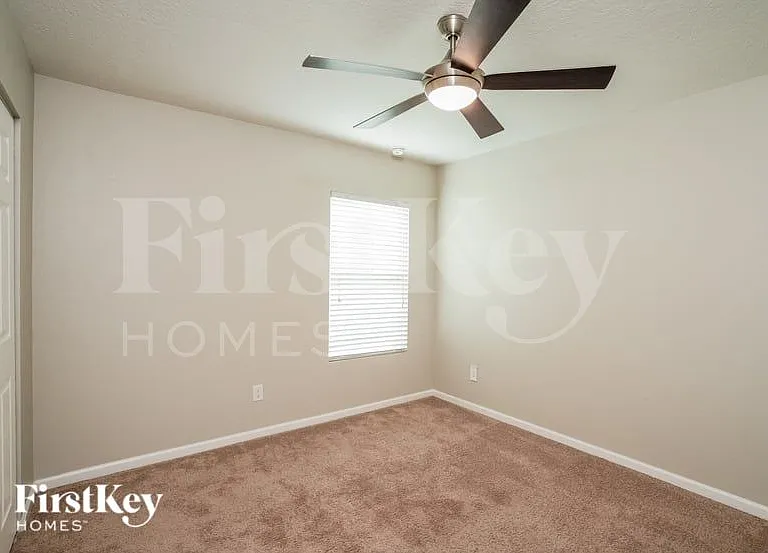4130 Great Falls Loop — Photo 13