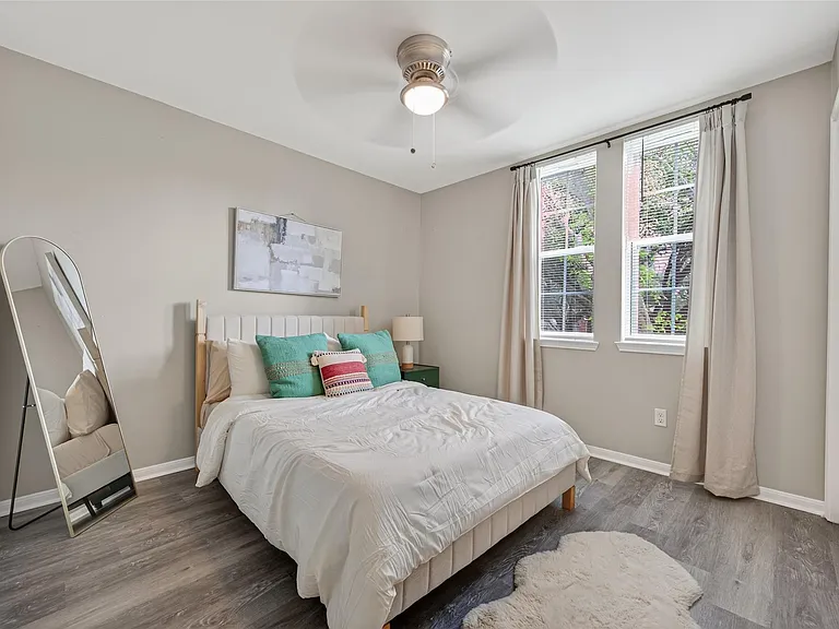 6635 Queensclub Dr — Photo 17