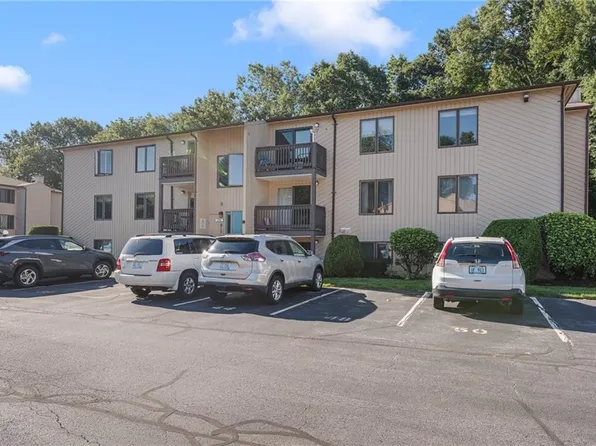 45 Kristee Cir Unit 45, West Warwick, RI 02893