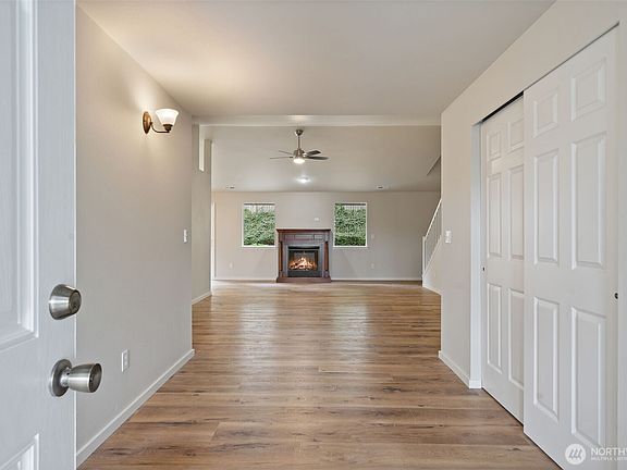 4th image of 101 Vista View Court