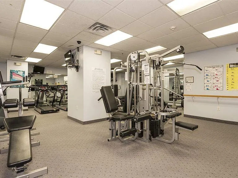 6040 Kennedy Blvd E #8 — Photo 10