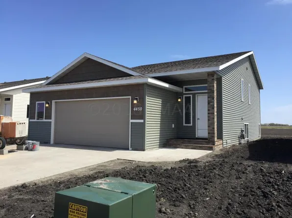 4450 18th St S, Moorhead, MN 56560