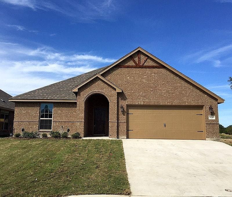 1st image of 621 Zachary Dr