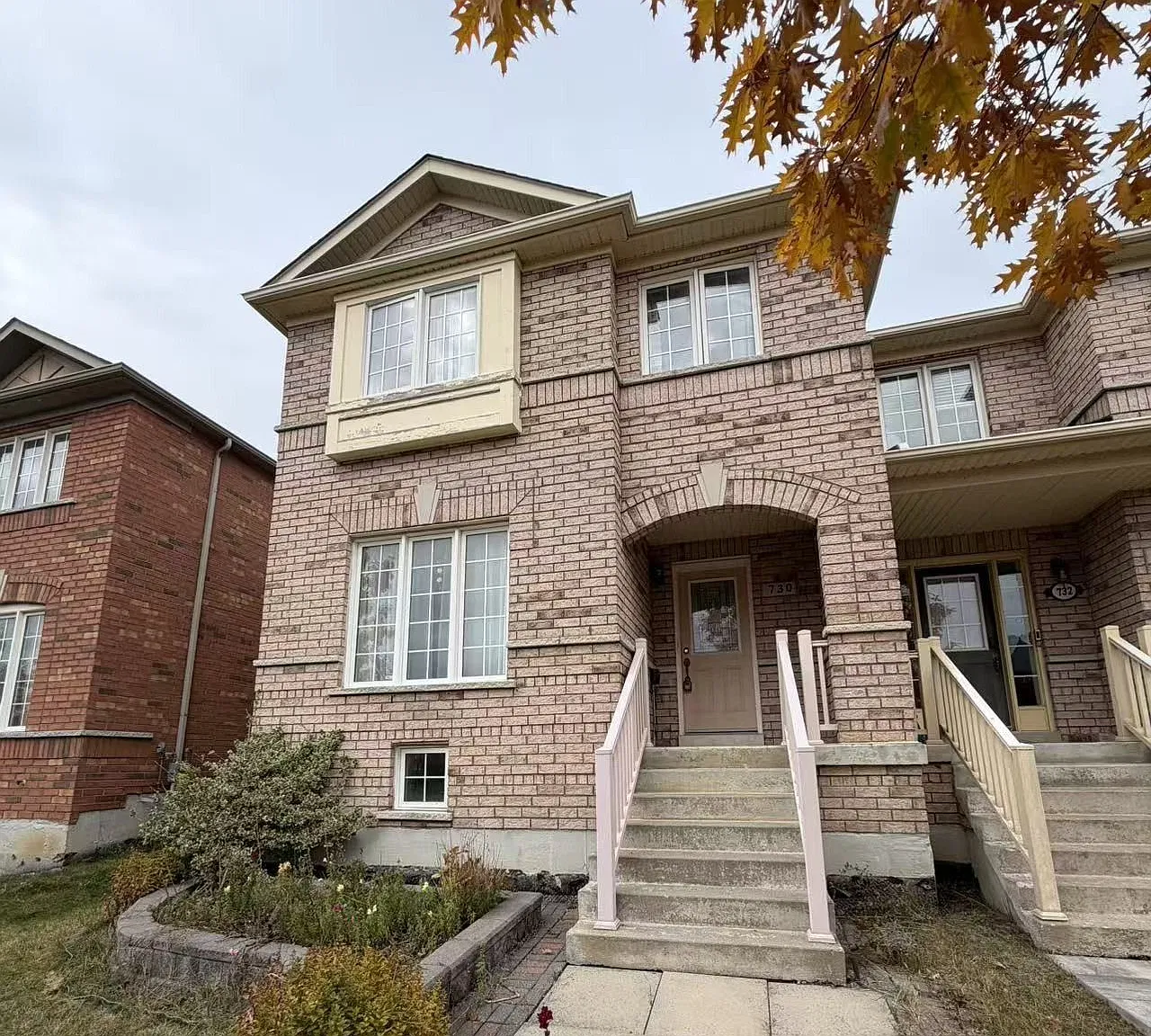 4 bed, $3,300 — Photo 1
