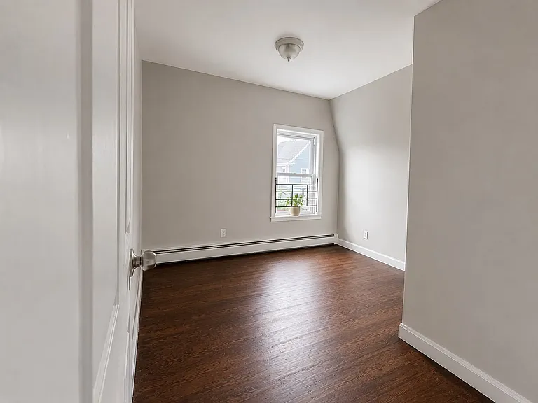 45 Carleton St #2 — Photo 9