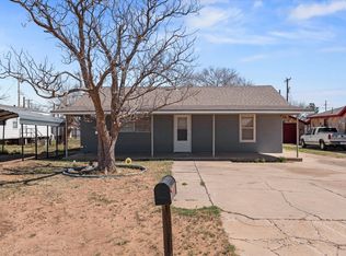 805 Avenue C, Levelland, TX 79336