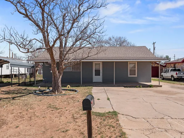 805 Avenue C, Levelland, TX 79336