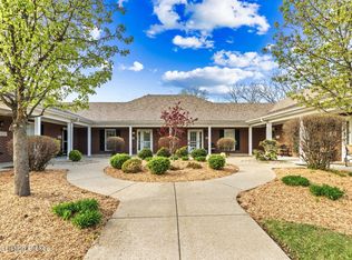 819 Garden Pointe Dr, Simpsonville, KY