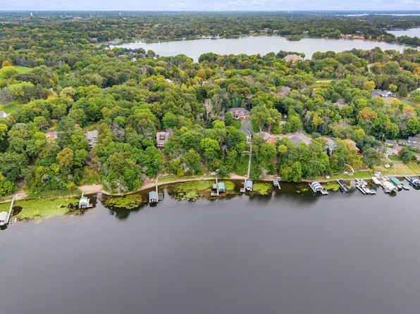 525 Park Ln, Long Lake, MN 55356