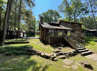 809 S Shore Rd, Tafton, PA 18464