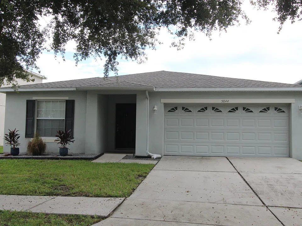 5044 Dancing Bay Ln