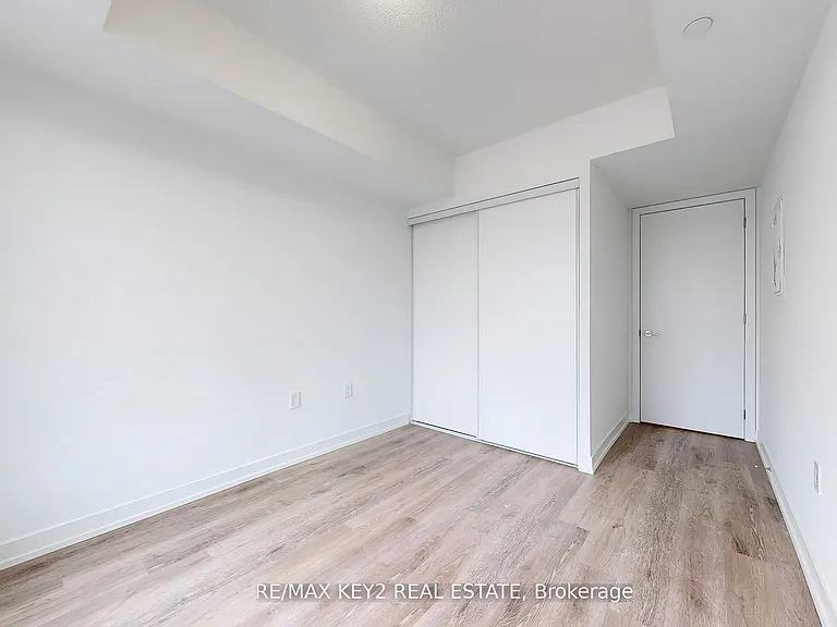 556 Marlee Ave #425 — Photo 11