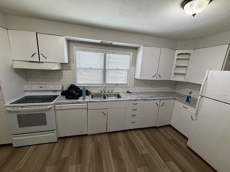 4925 Browne St — Photo 16