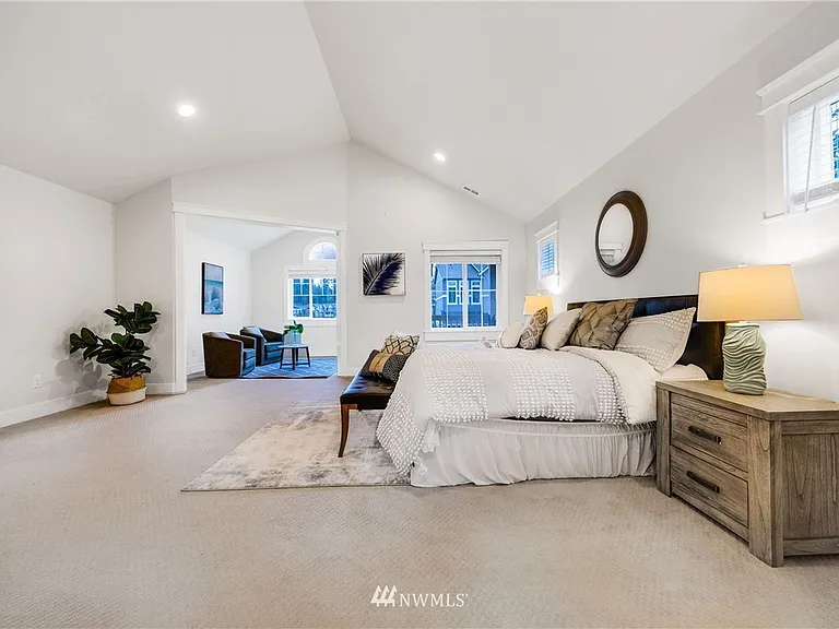 23372 SE 4th Pl — Photo 10