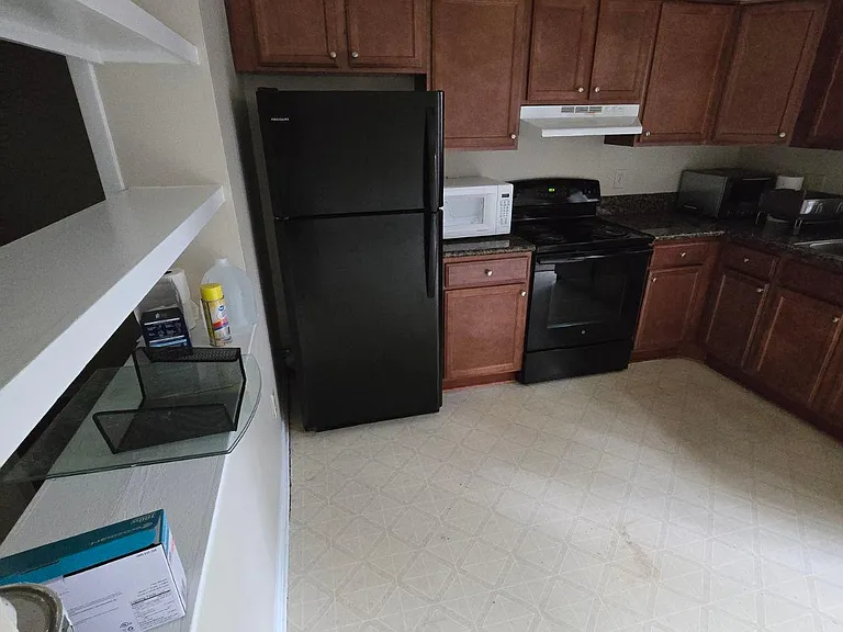 6911 Staghorn Ln — Photo 3